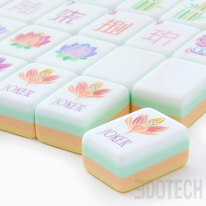 OEM acrylic mahjong set with engraved Chinese and American style patterns